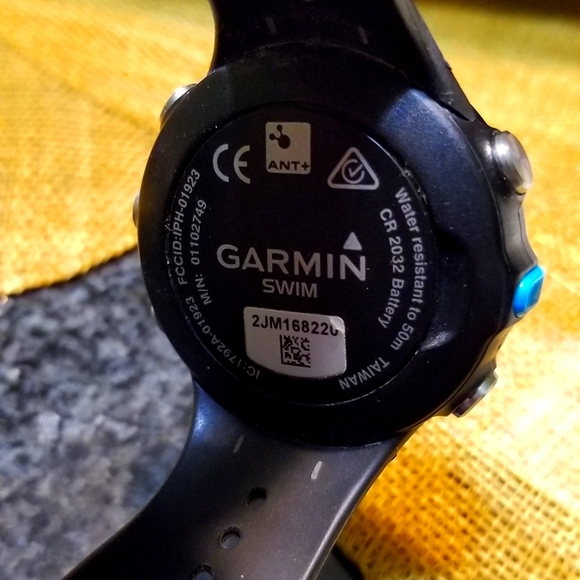 Garmin Swim Watch - Picture 2 of 2